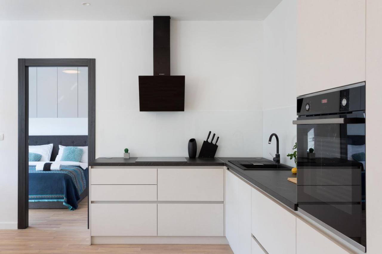 Design 2Bdr Apartment Near City Center Zagreb Exterior photo